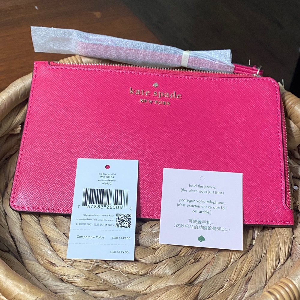 NWT Kate Spade Fuchsia medium L zip Saffiano Leather Wristlet